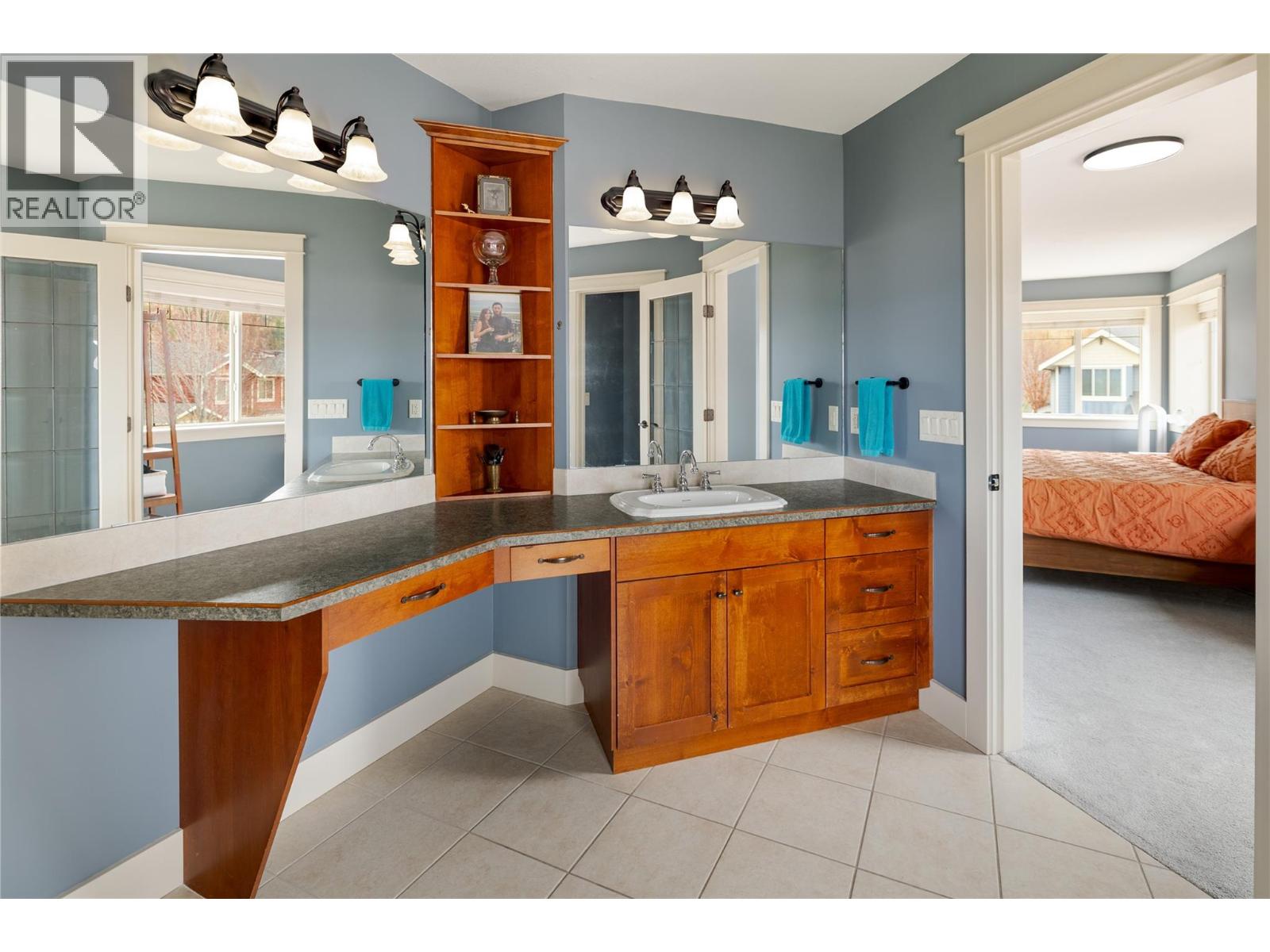  5532 Farron Place, Kelowna