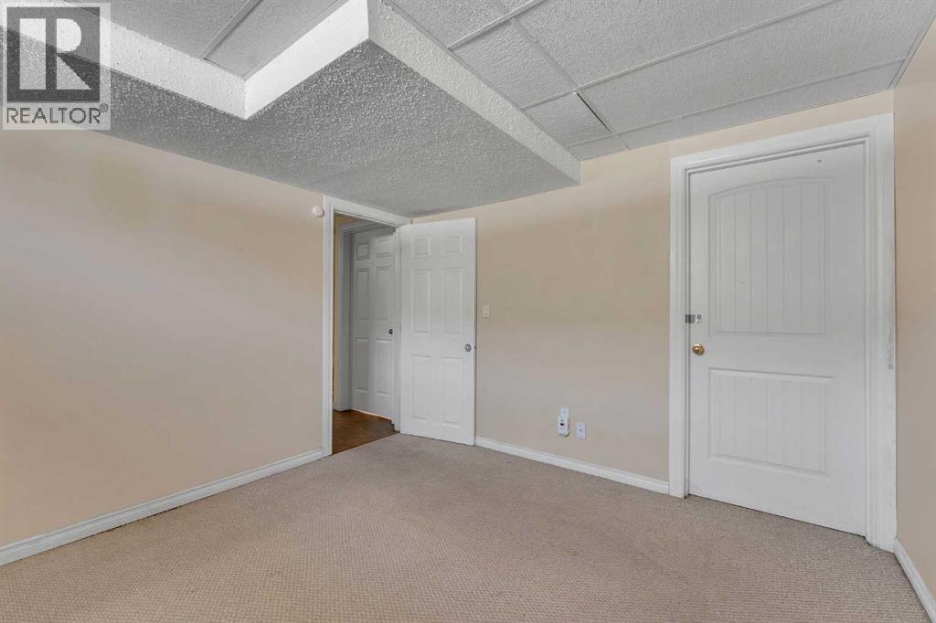 Single Family House for Sale in  Taradale Drive NE Taradale Calgary 