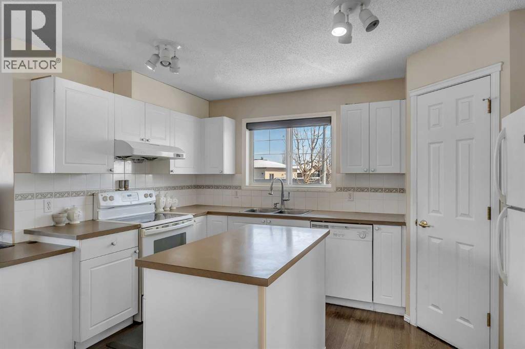 Single Family House for Sale in  Taradale Drive NE Taradale Calgary 