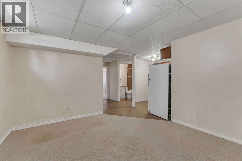 Single Family House for Sale in  Taradale Drive NE Taradale Calgary 