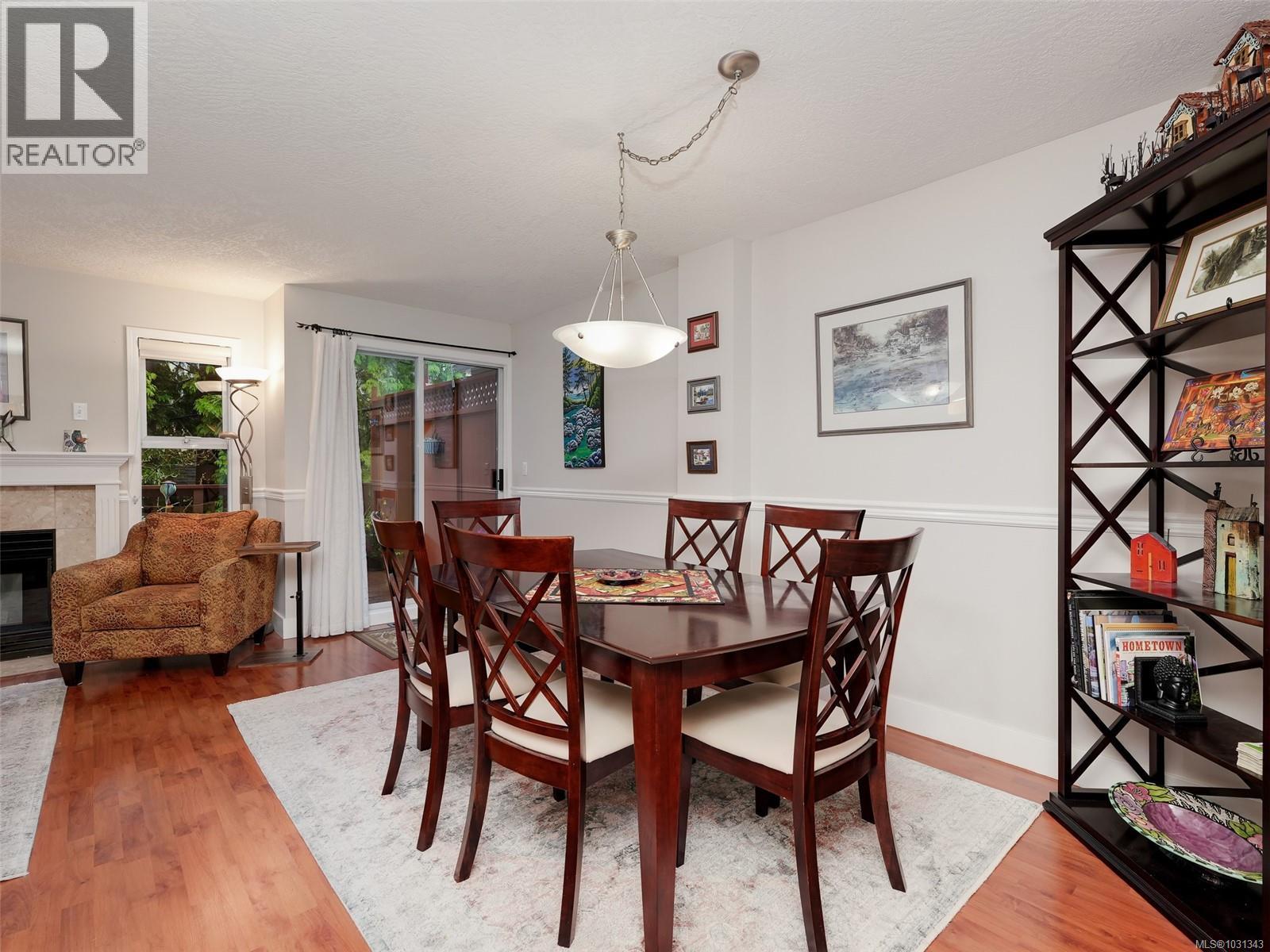 #19 4560 West Saanich Rd - 9