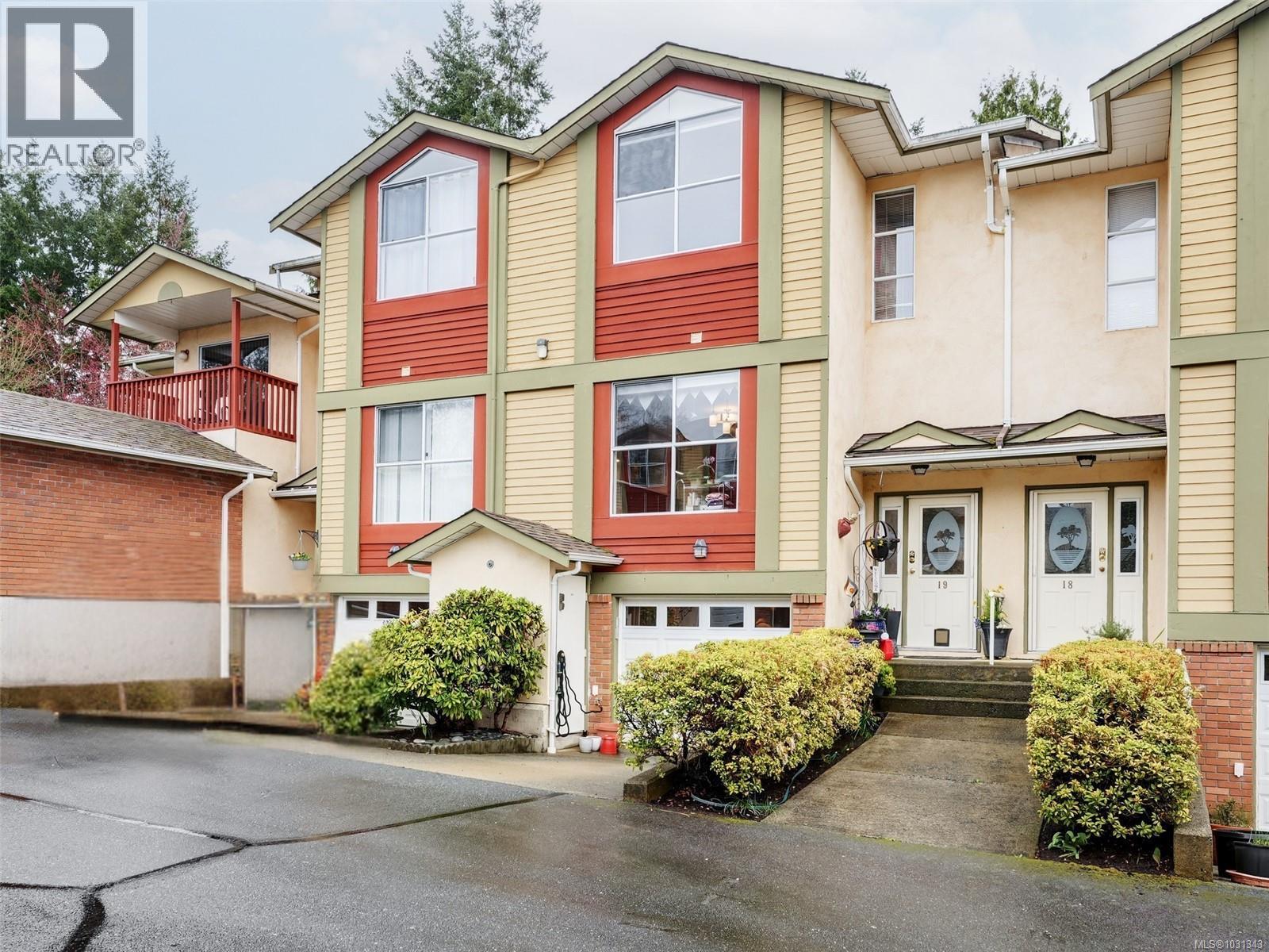 #19 4560 West Saanich Rd - 1