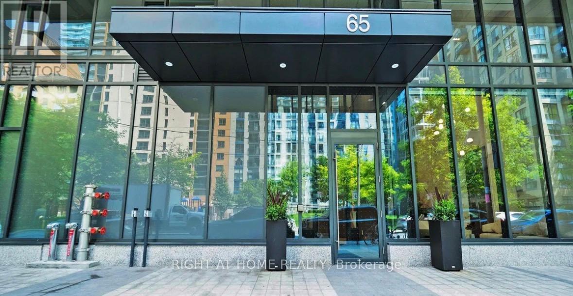 2404 - 65 MUTUAL STREET