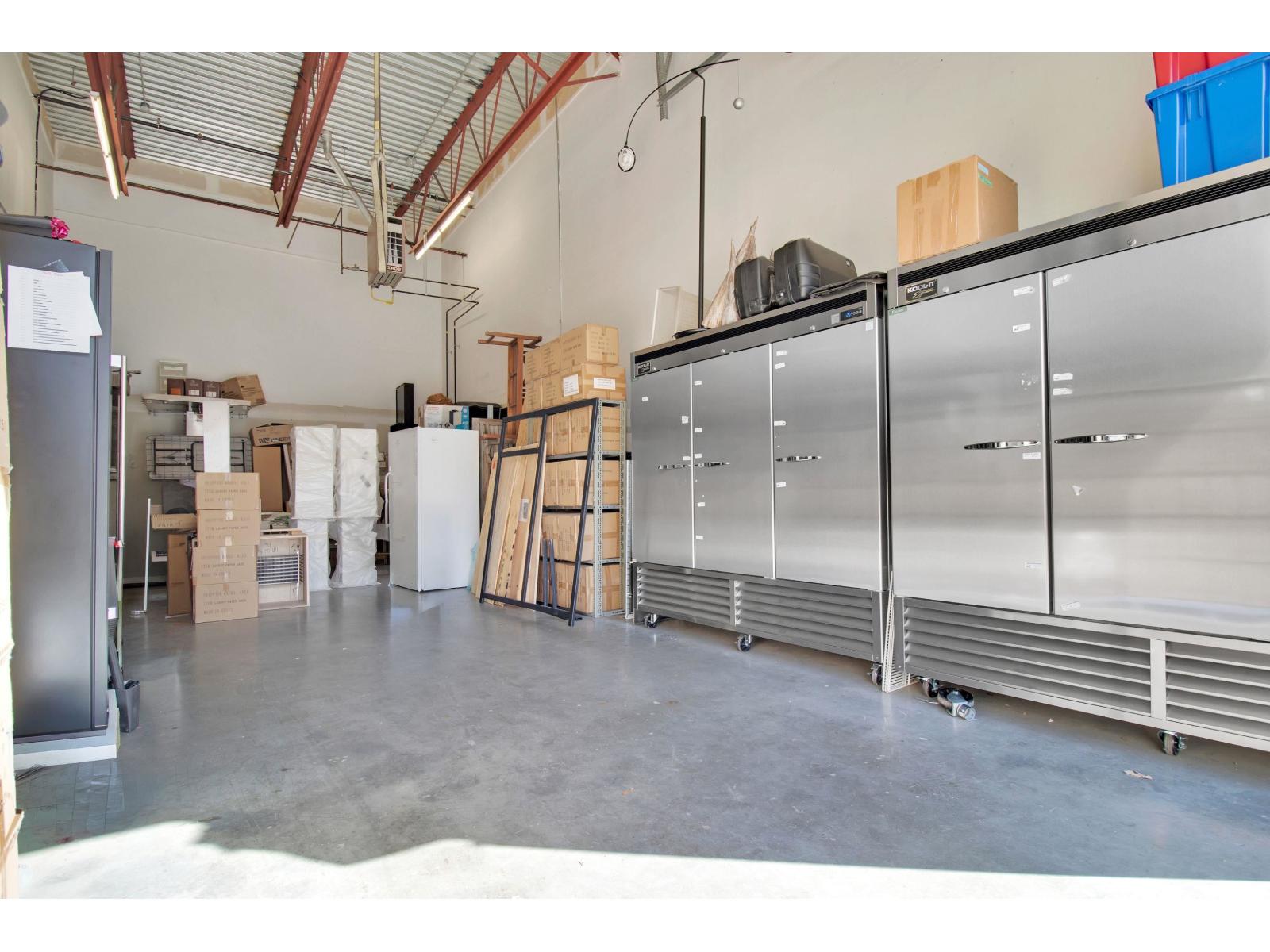 205 30610 PROGRESSIVE WAY — photo 8