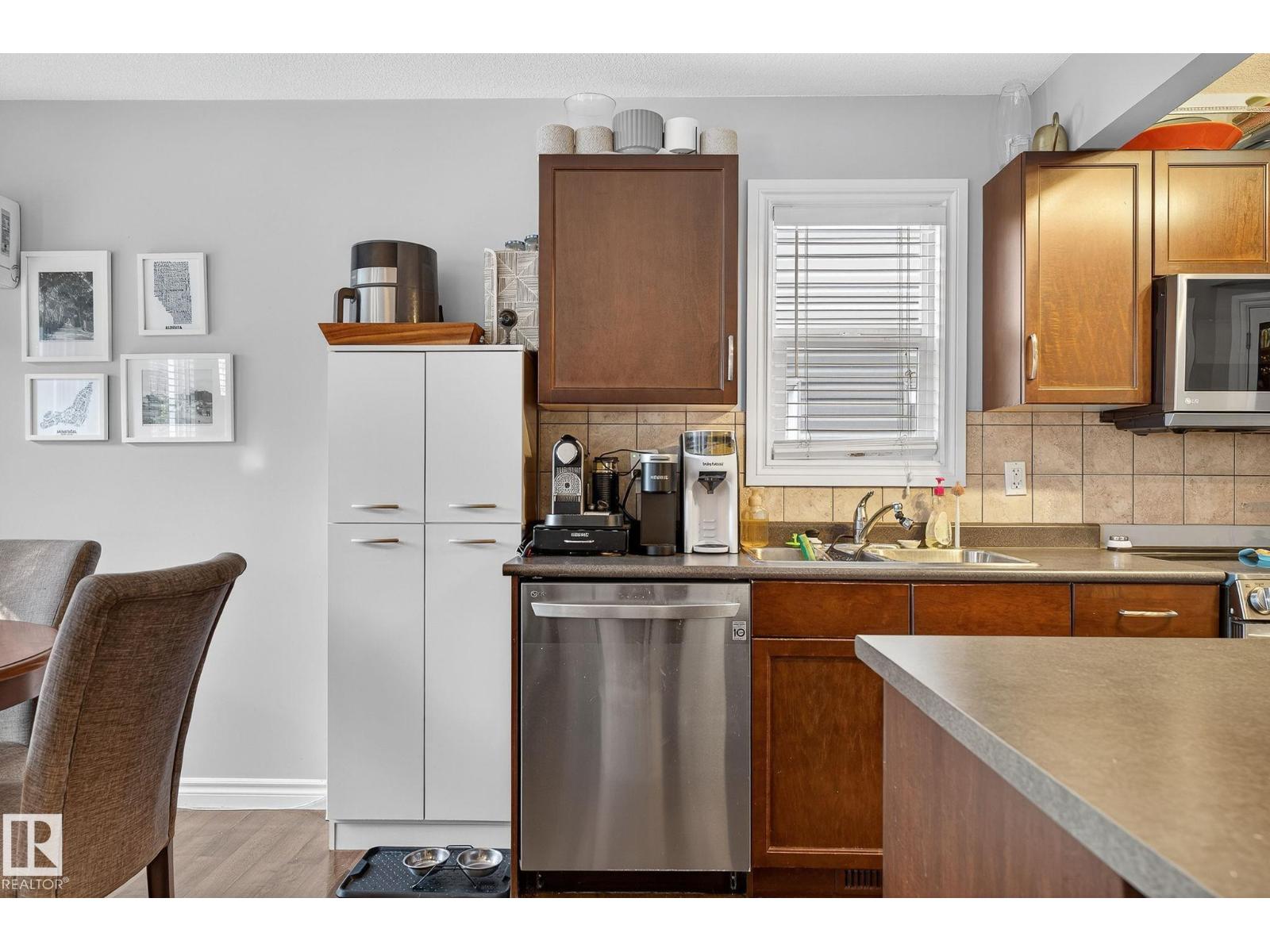 #26 85 Spruce Village DR W - 21
