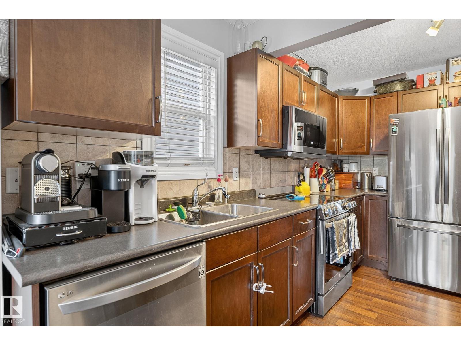 #26 85 Spruce Village DR W - 24