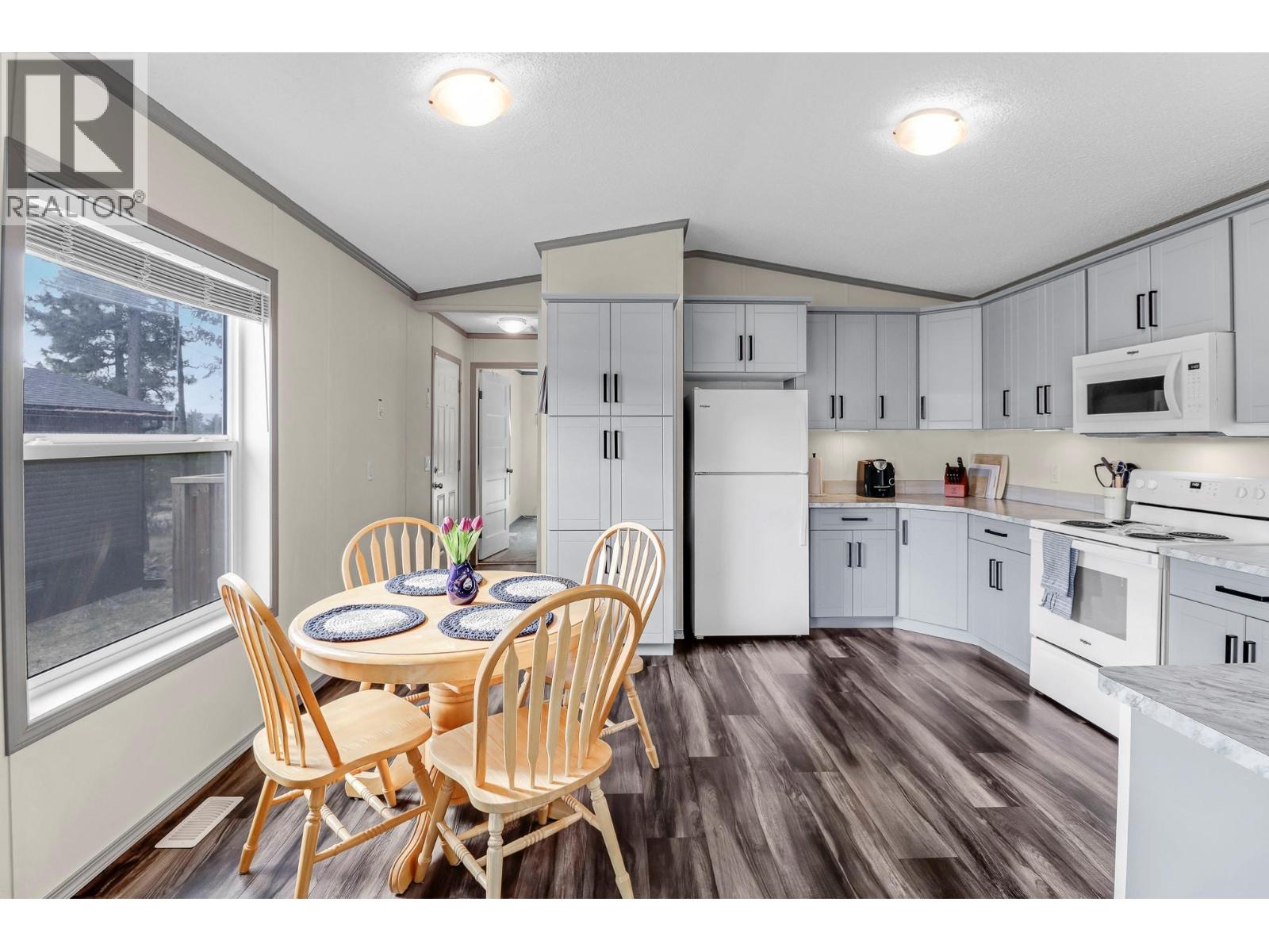 1008 STEEPLEVIEW Drive NW, Cranbrook