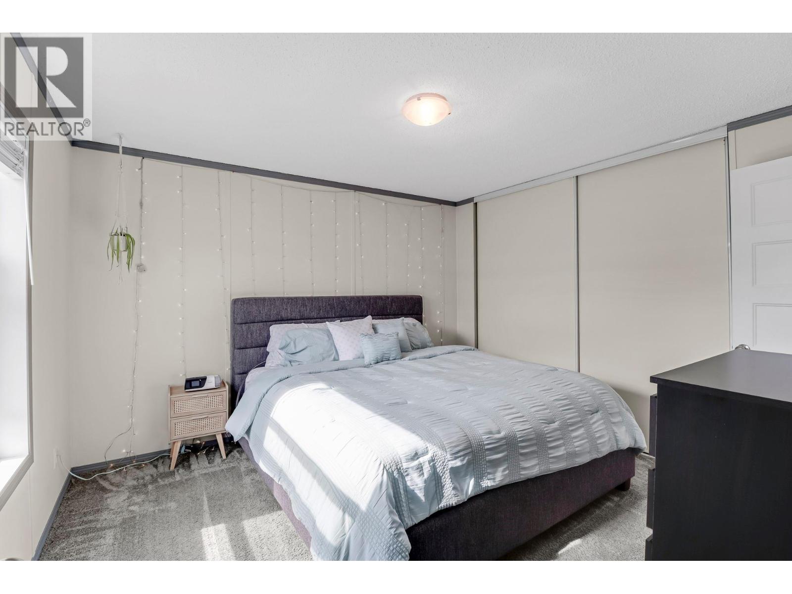 1008 STEEPLEVIEW Drive NW, Cranbrook