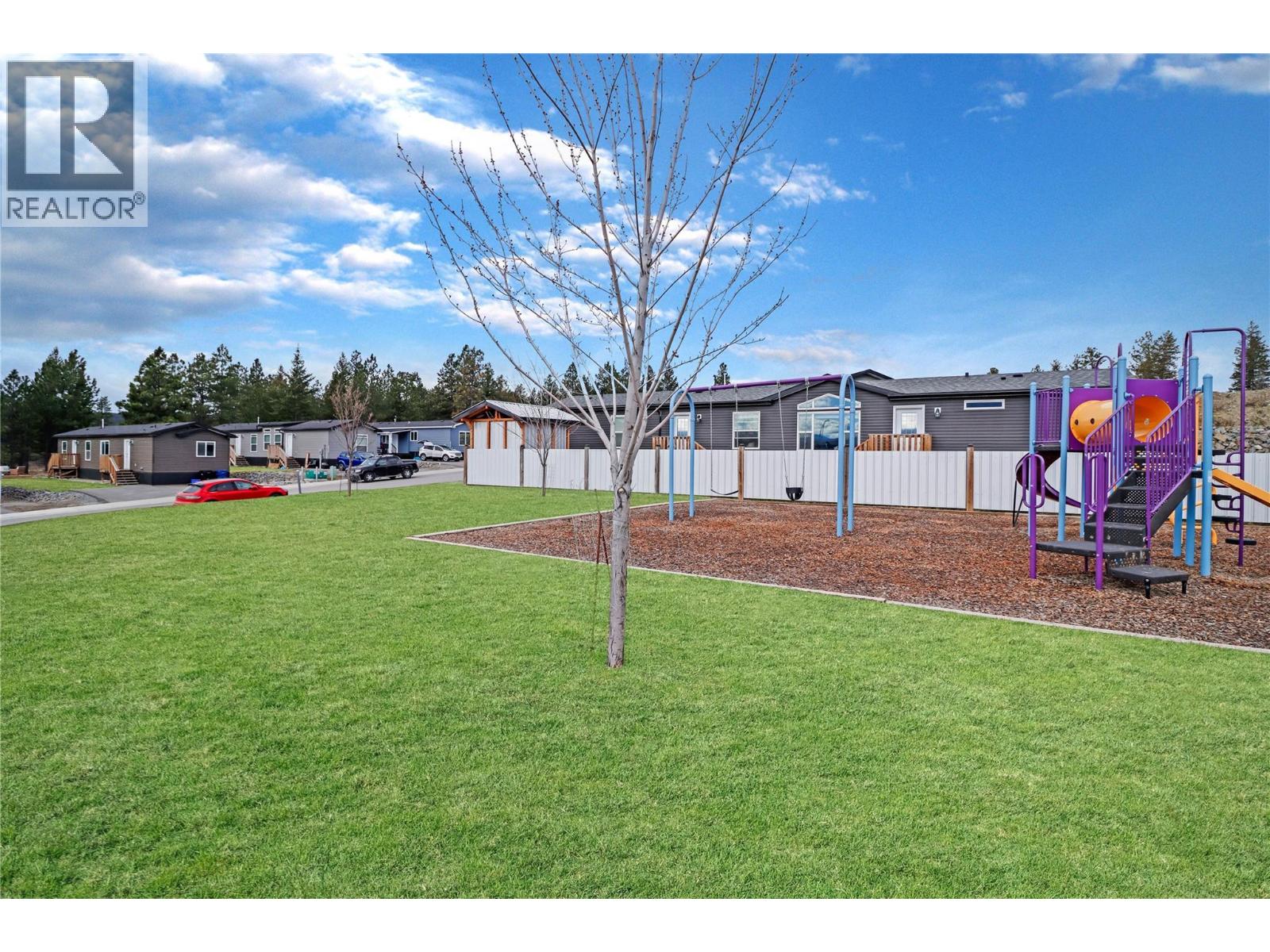 1008 STEEPLEVIEW Drive NW, Cranbrook