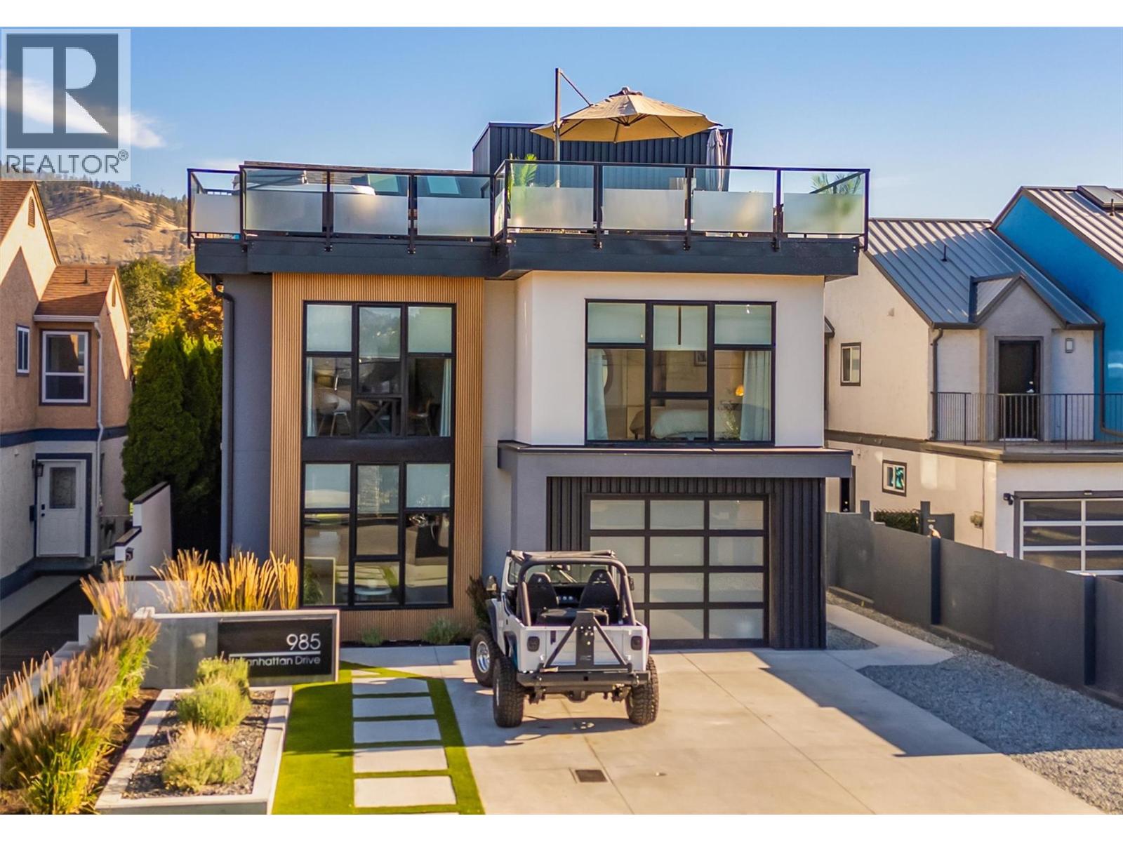  985 Manhattan Drive, Kelowna