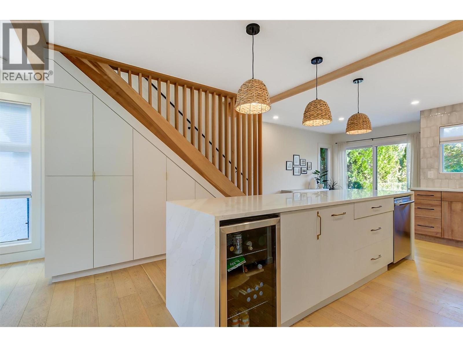 985 Manhattan Drive, Kelowna