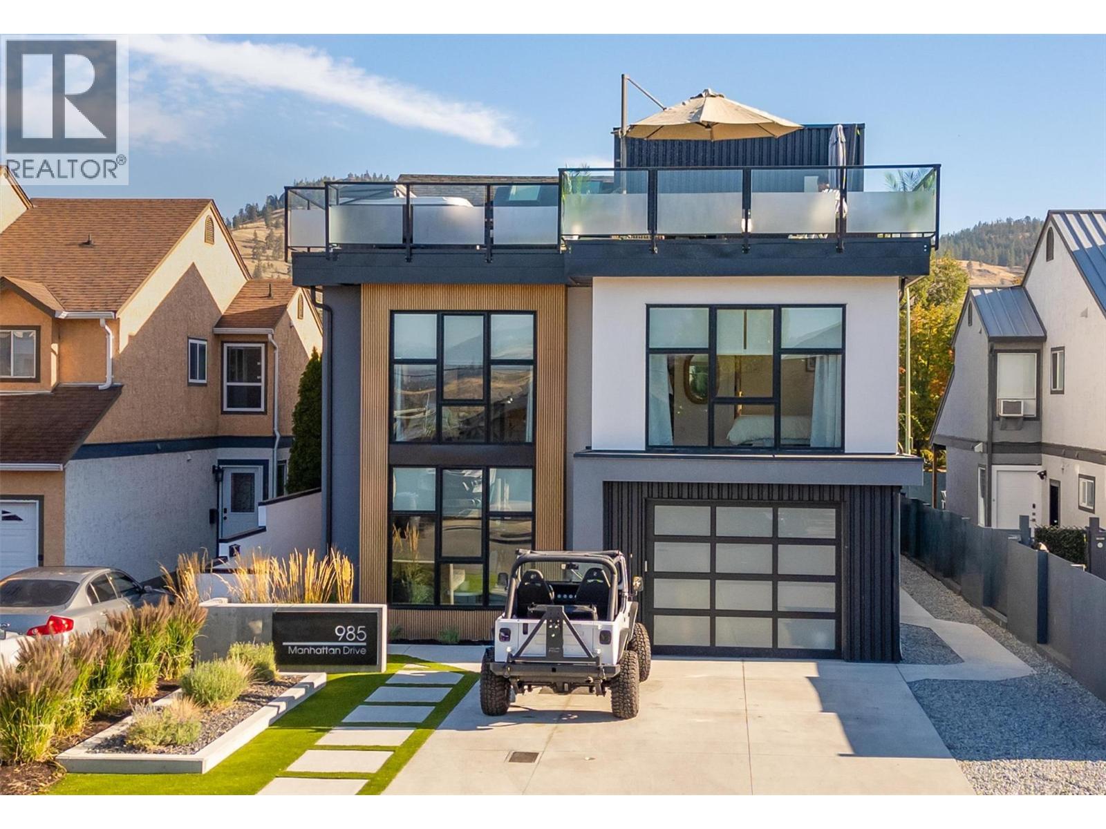 985 Manhattan Drive, Kelowna