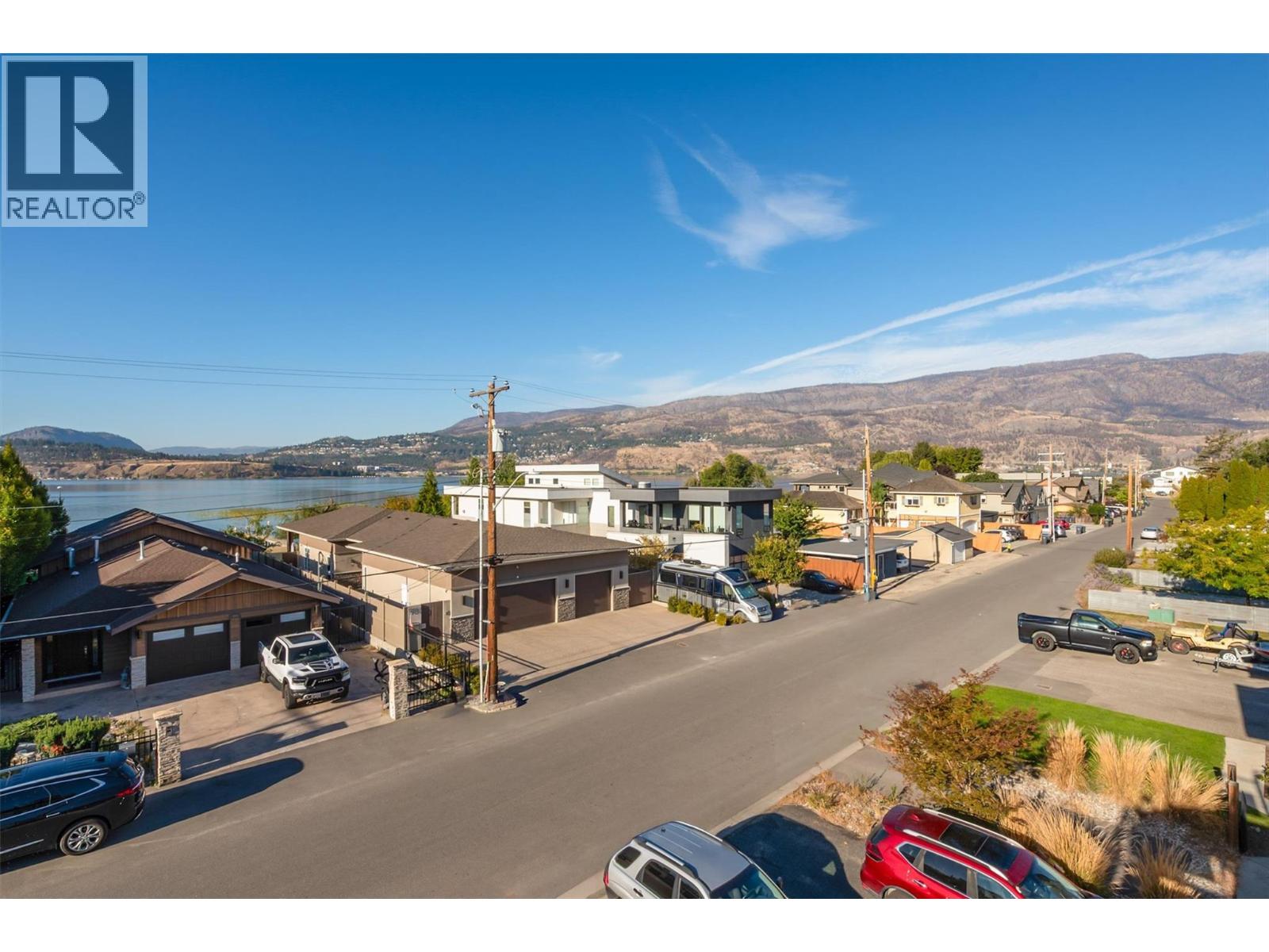 985 Manhattan Drive, Kelowna