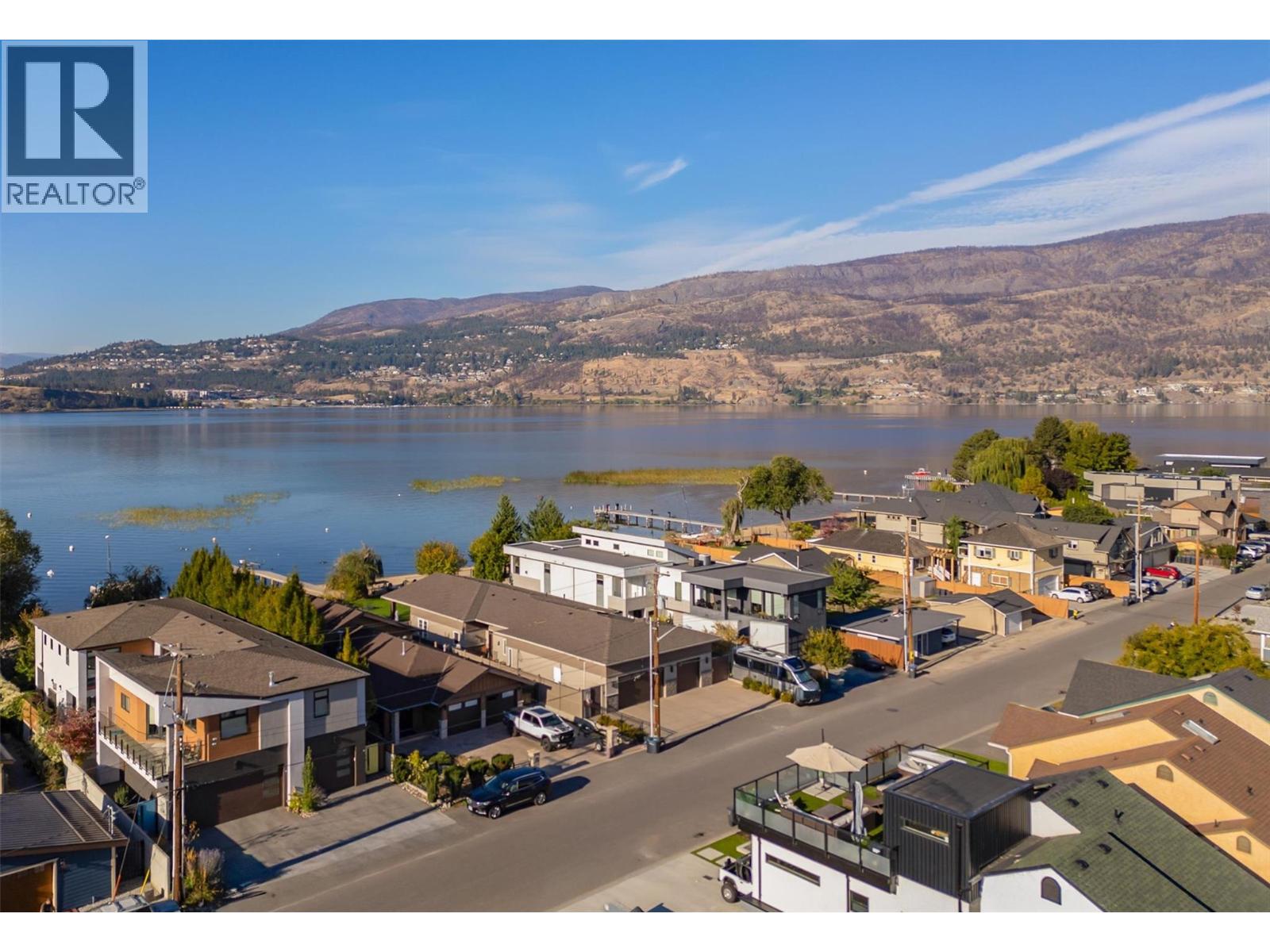 985 Manhattan Drive, Kelowna