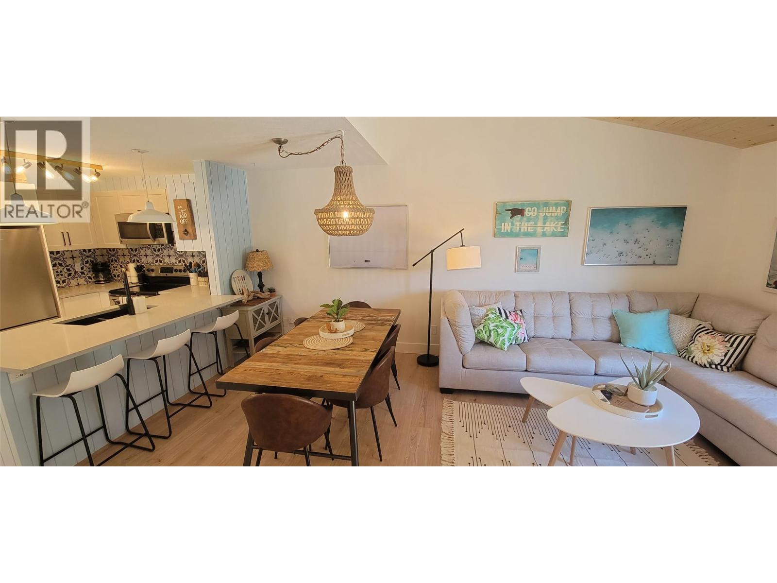 985 Manhattan Drive, Kelowna