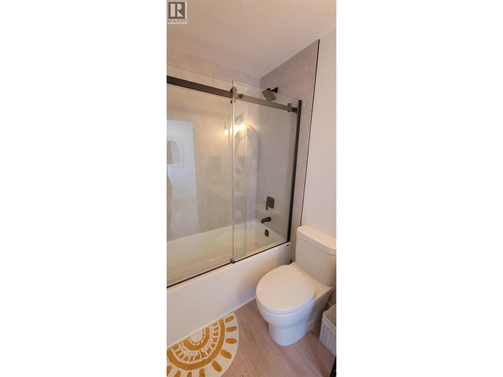 985 Manhattan Drive, Kelowna