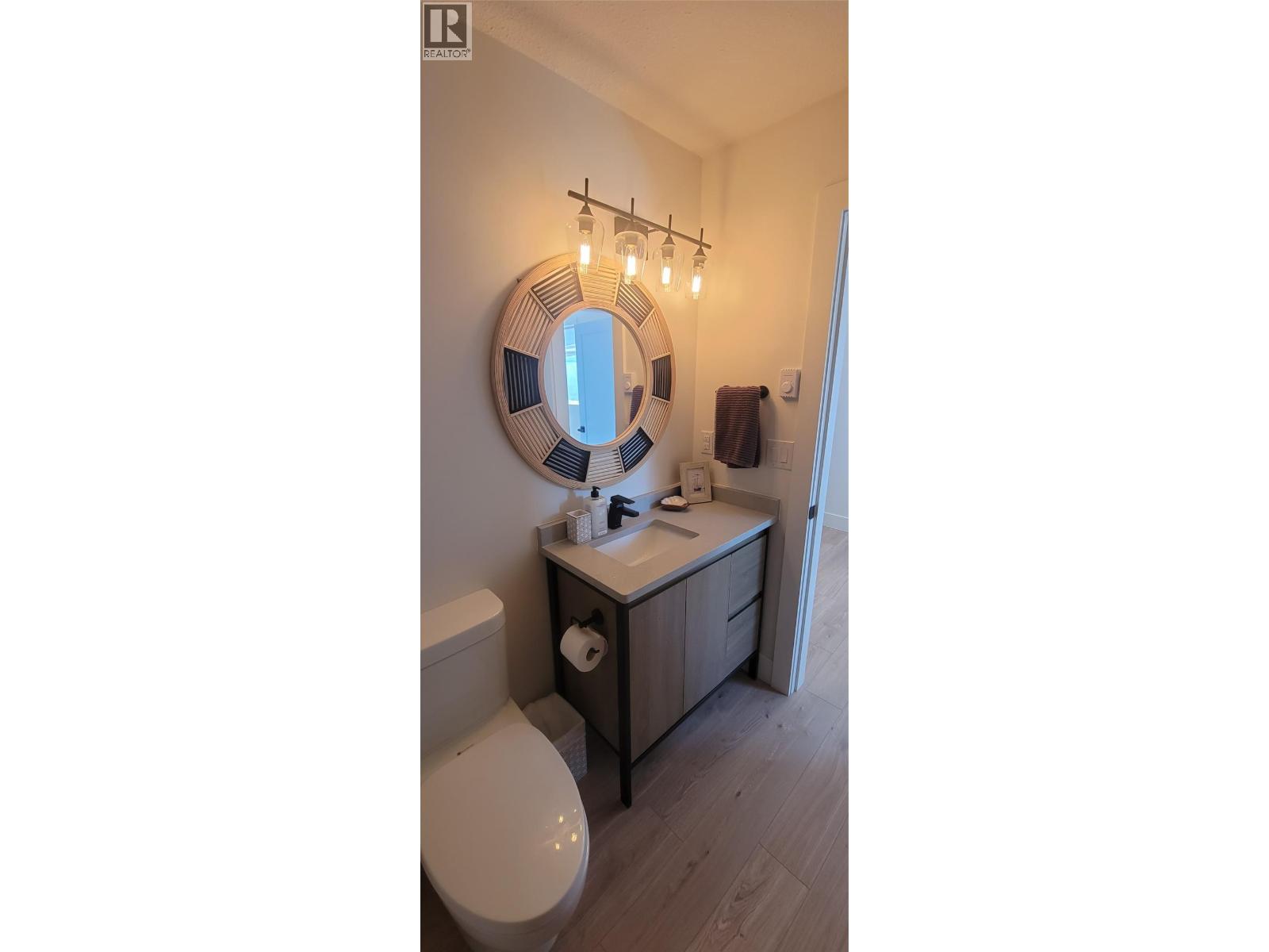 985 Manhattan Drive, Kelowna