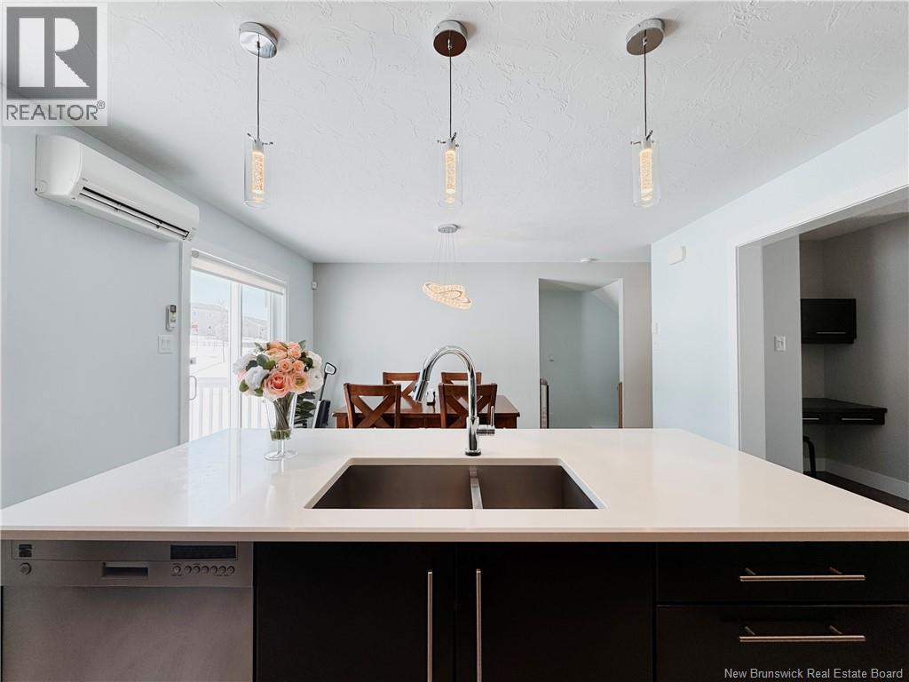 215 Lady Russell - 13