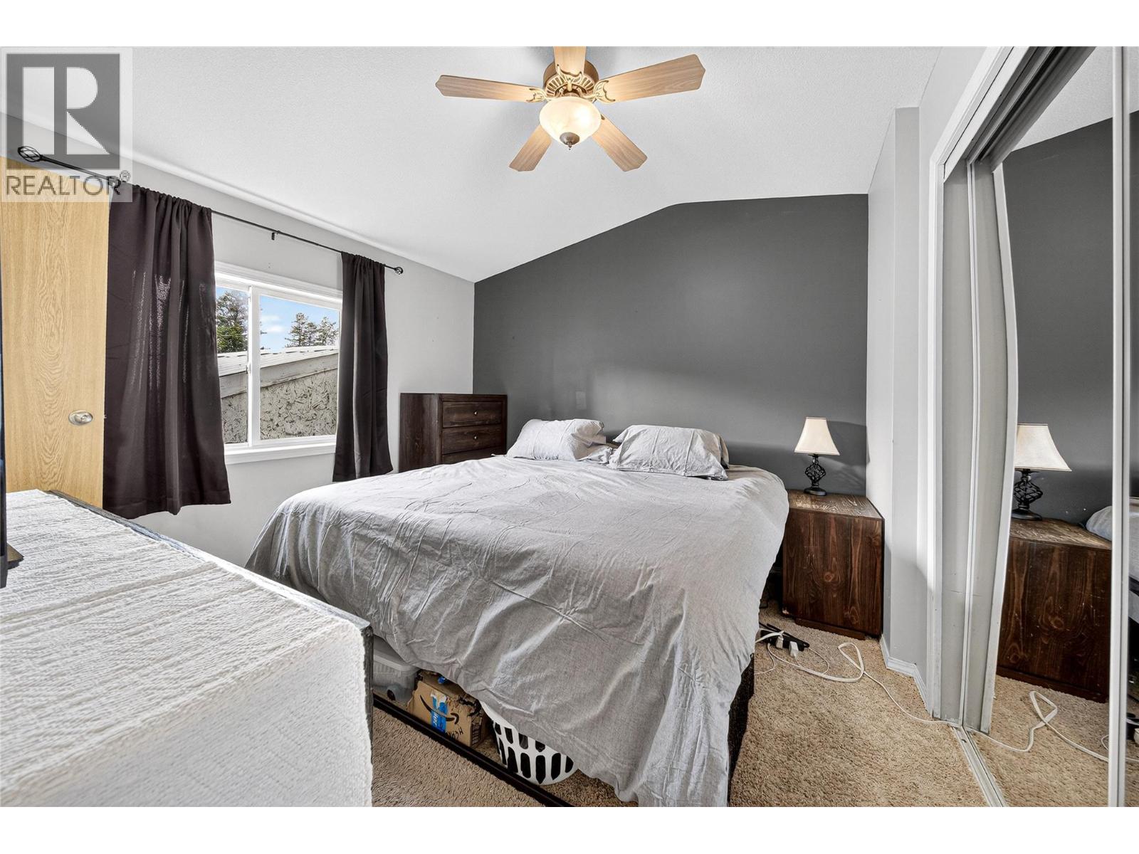 29 SLALOM DRIVE - 22