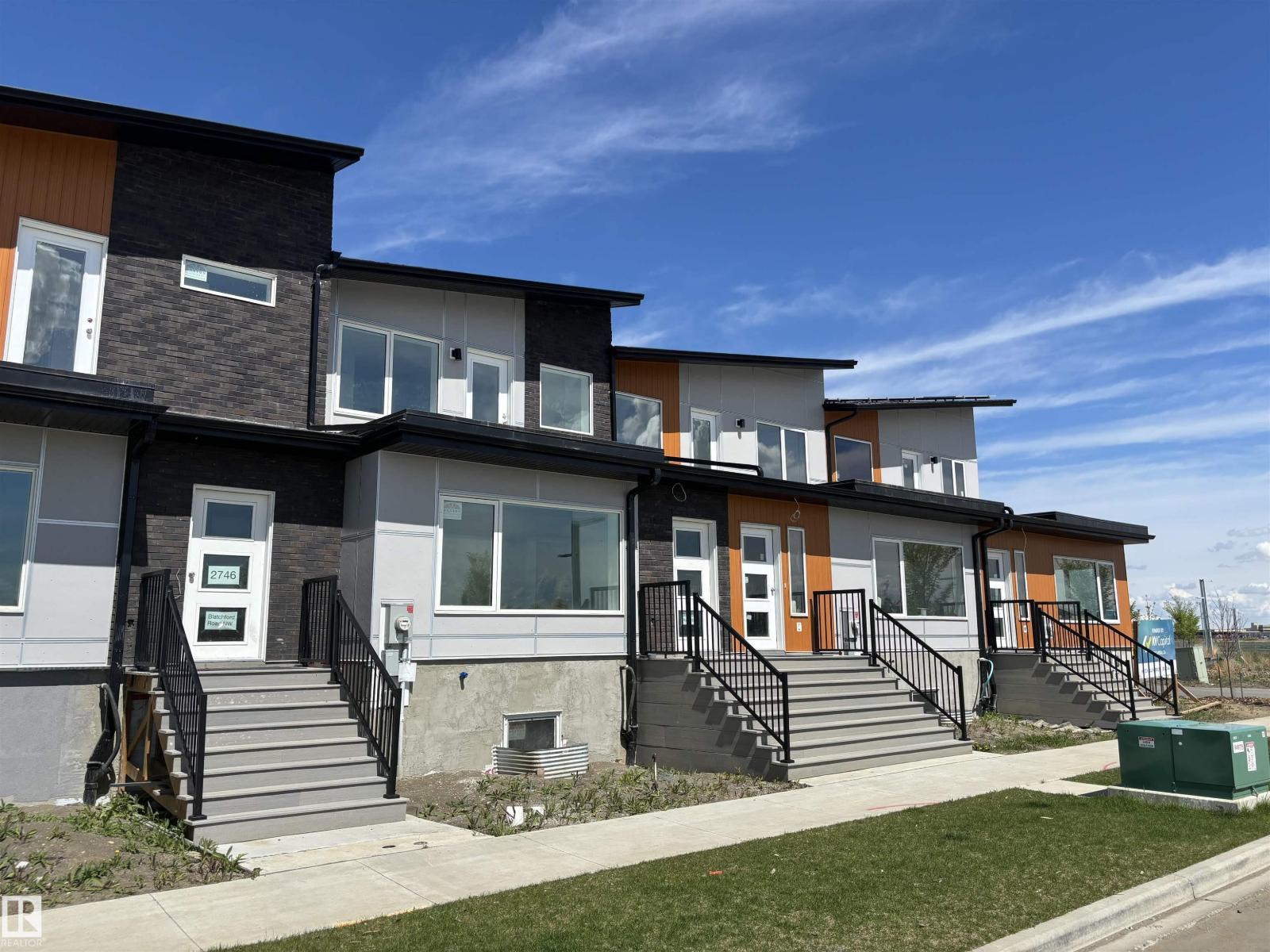 2748 BLATCHFORD RD NW, Edmonton