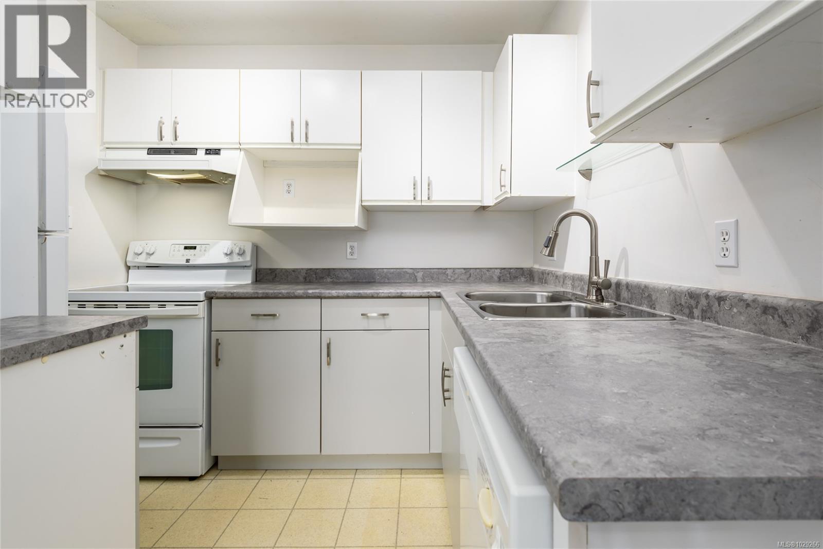 #202 123 BACK RD - 1