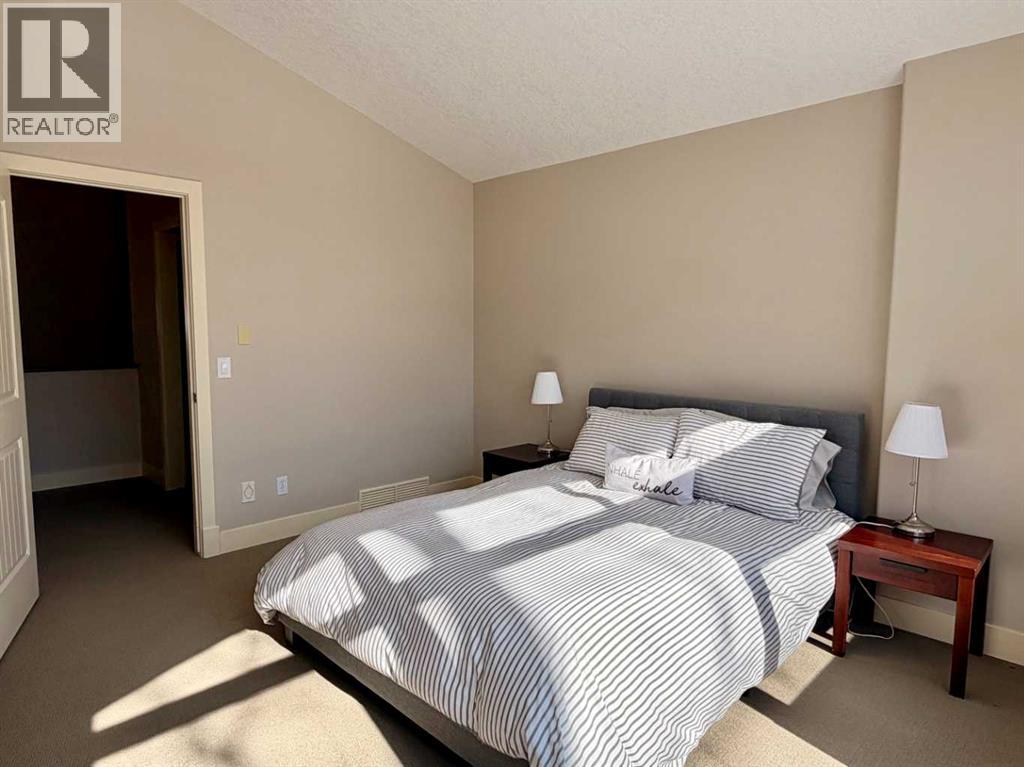 624 27 AVENUE NW - 24