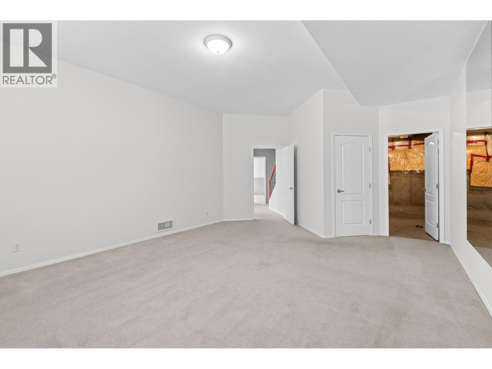 2149 CAPISTRANO DRIVE - 39