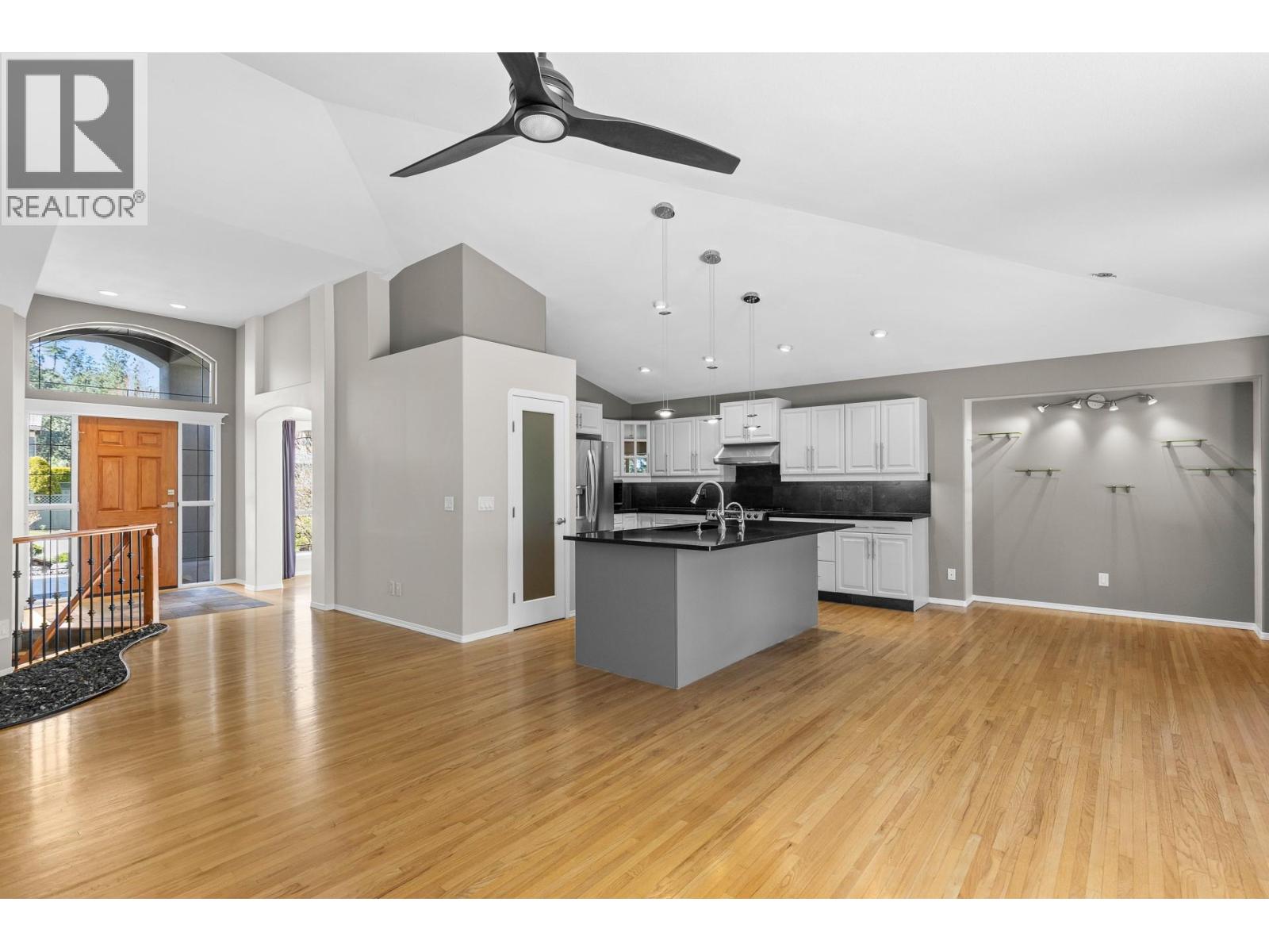 2149 CAPISTRANO DRIVE - 12