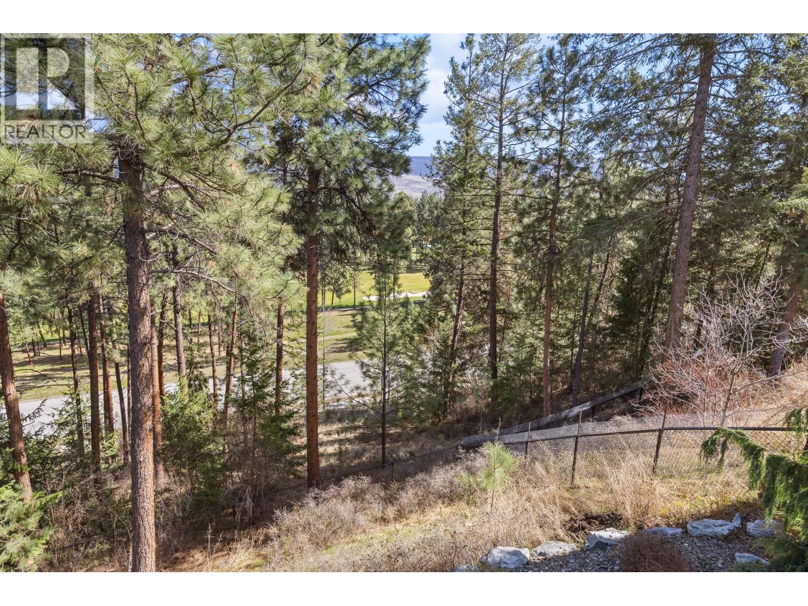 2149 CAPISTRANO DRIVE - 23