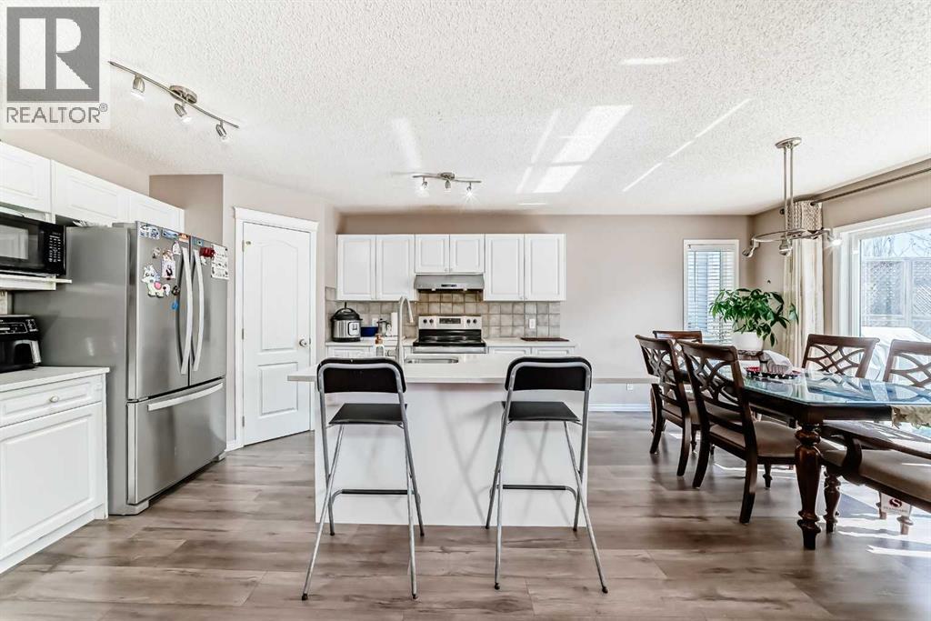 Single Family House for Sale in  Somerside Crescent SW Somerset Calgary 