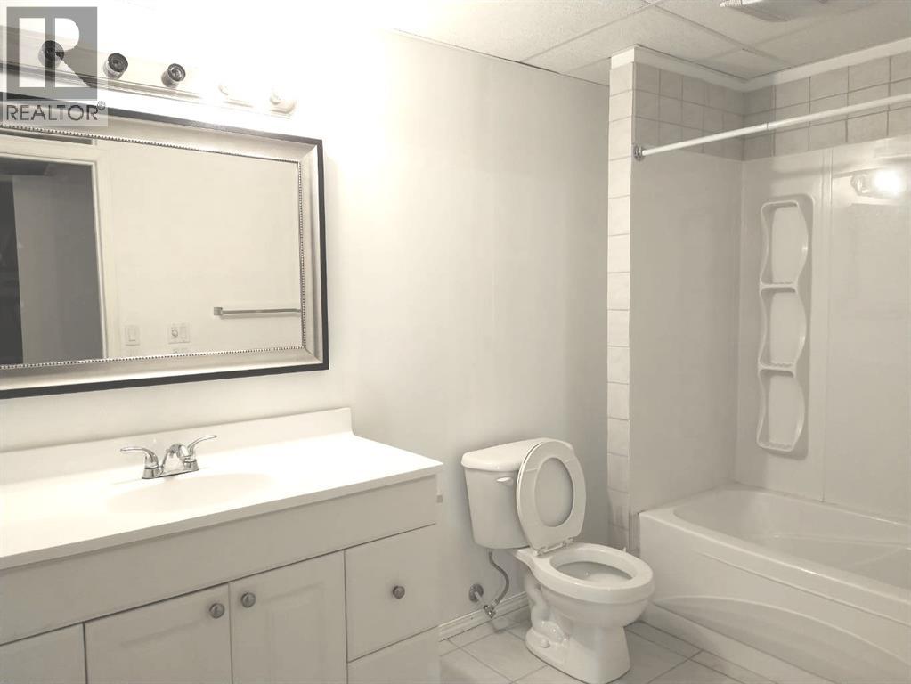 Single Family House for Sale in  Somerside Crescent SW Somerset Calgary 