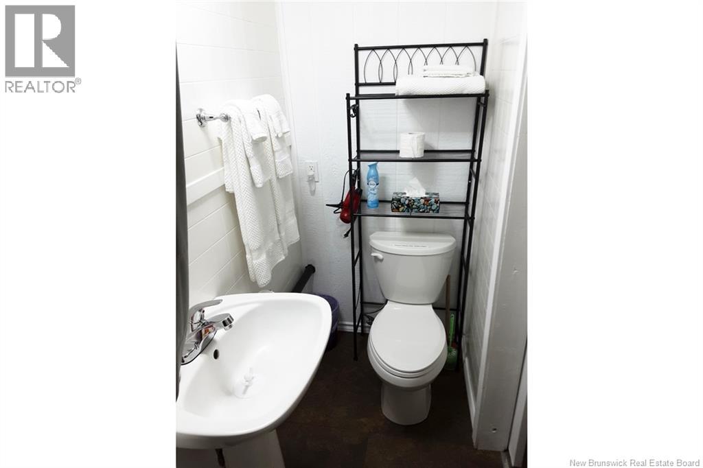 19 Delong Lane - Image 32