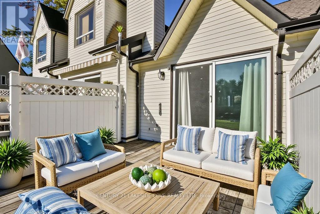 UNIT 12 - 81 LAGUNA PARKWAY N