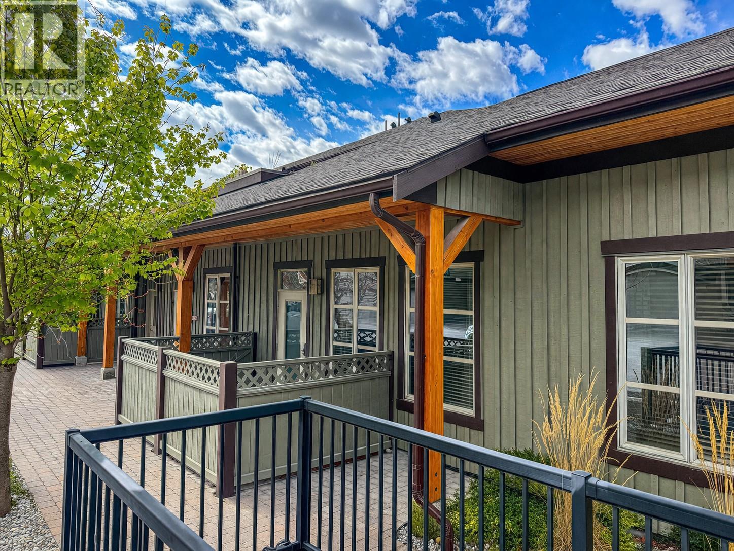 901 7TH Avenue Unit# 207, Invermere