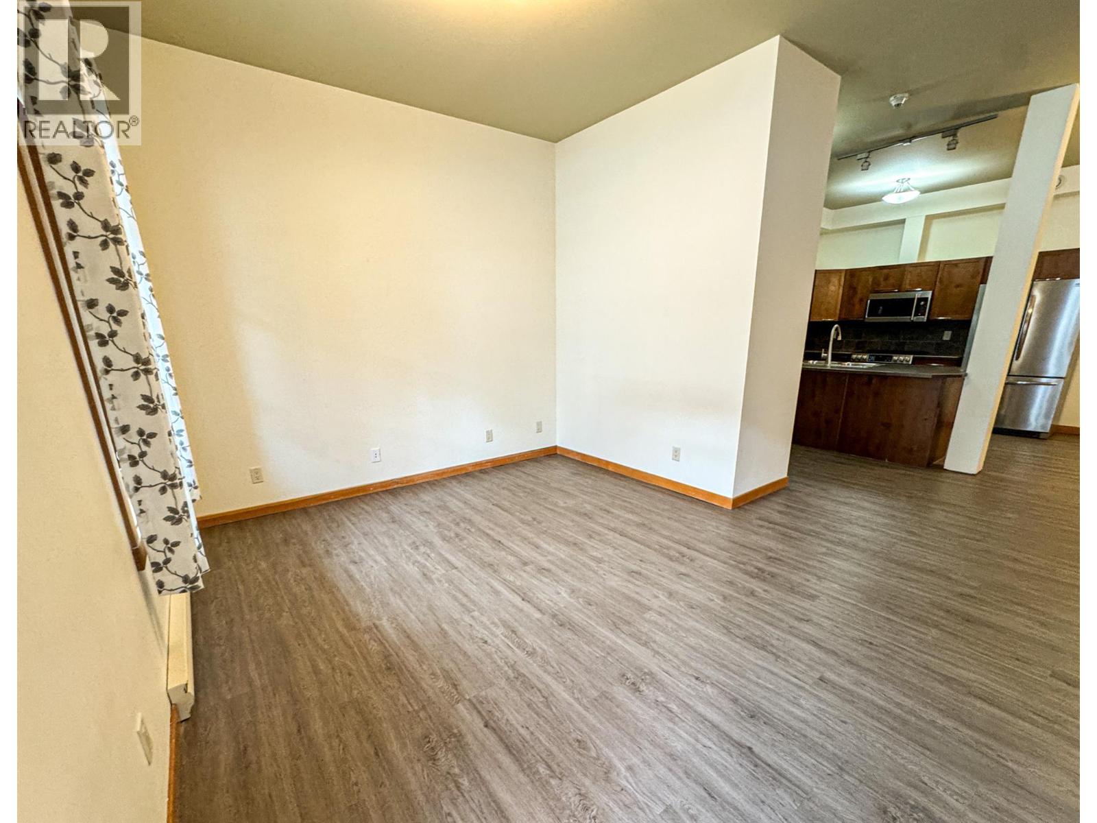 901 7TH Avenue Unit# 207, Invermere