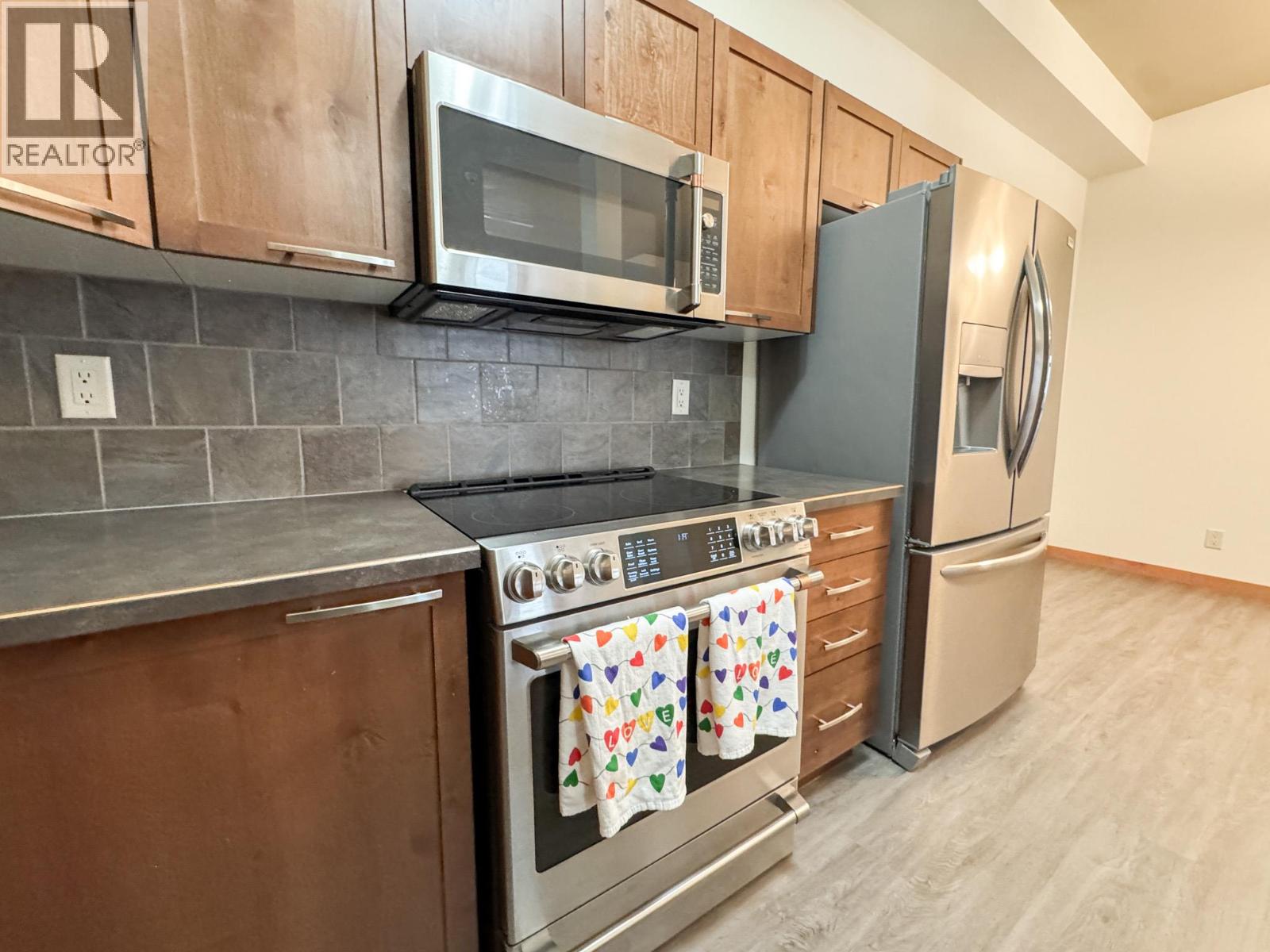 901 7TH Avenue Unit# 207, Invermere