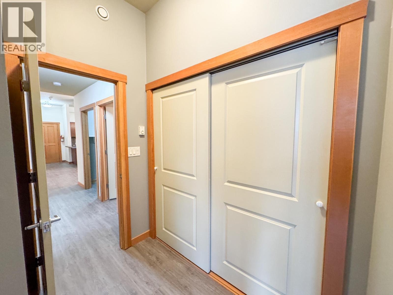 901 7TH Avenue Unit# 207, Invermere