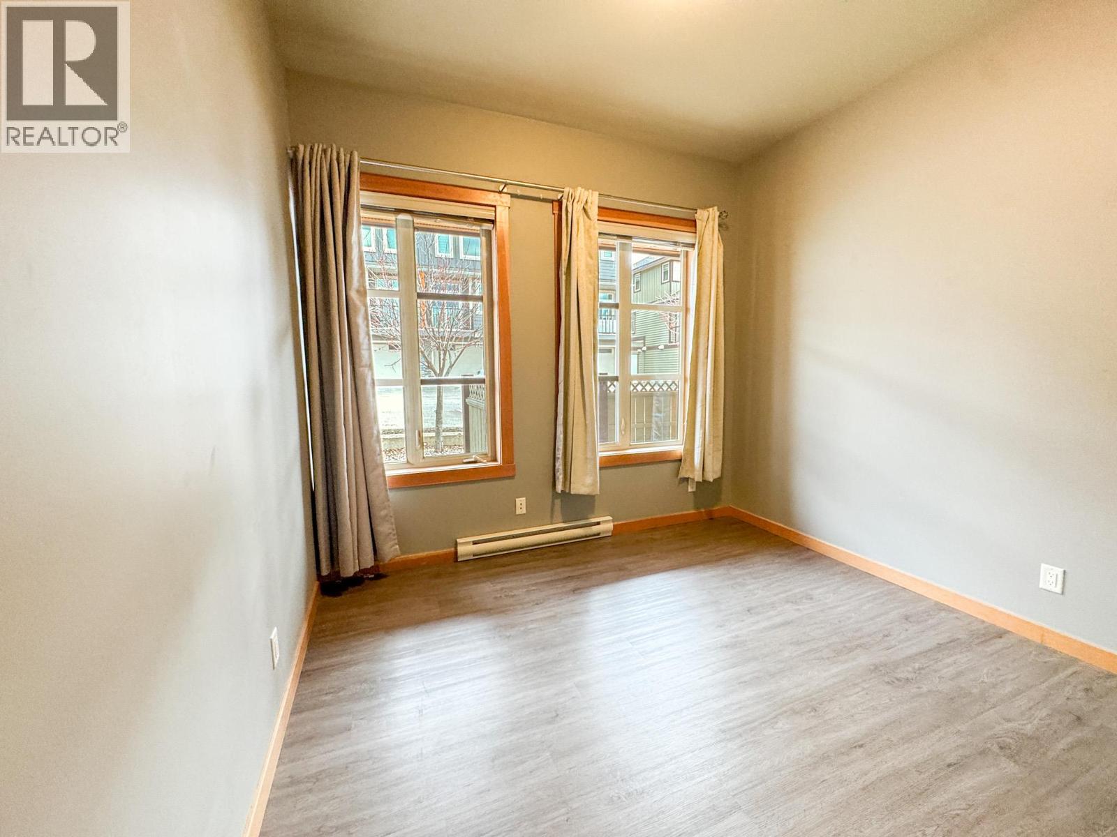 901 7TH Avenue Unit# 207, Invermere