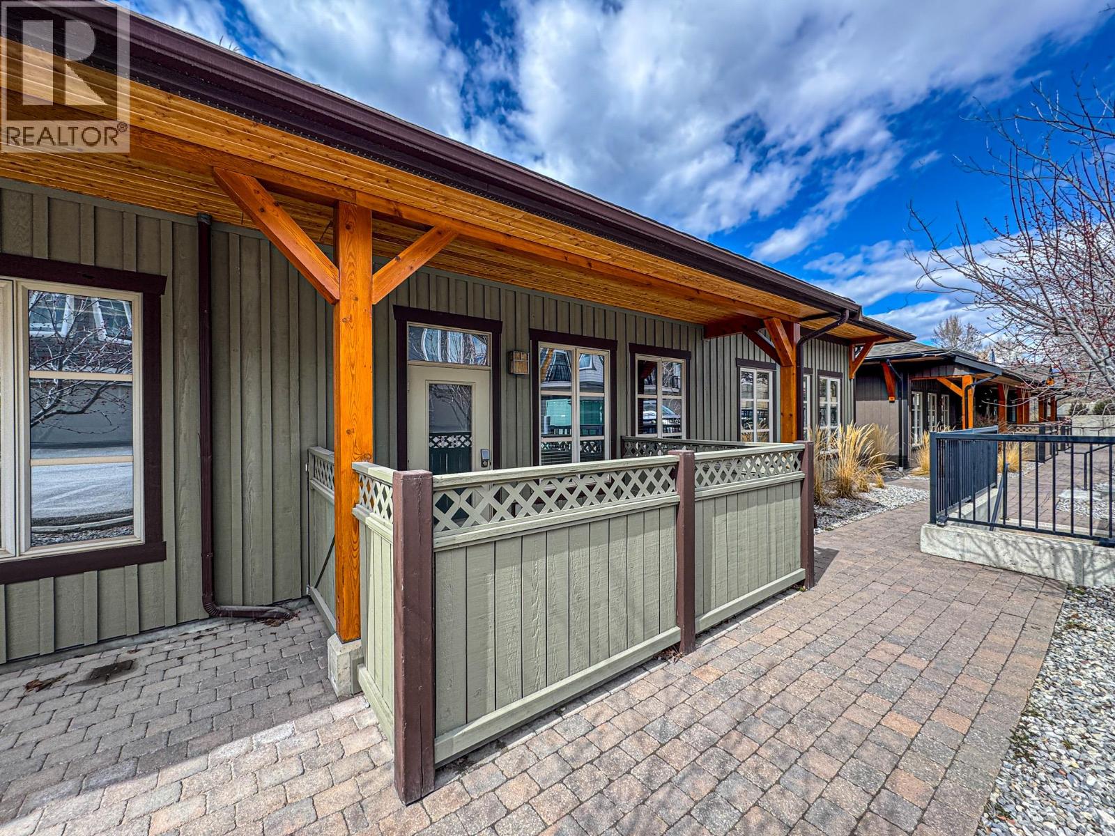 901 7TH Avenue Unit# 207, Invermere
