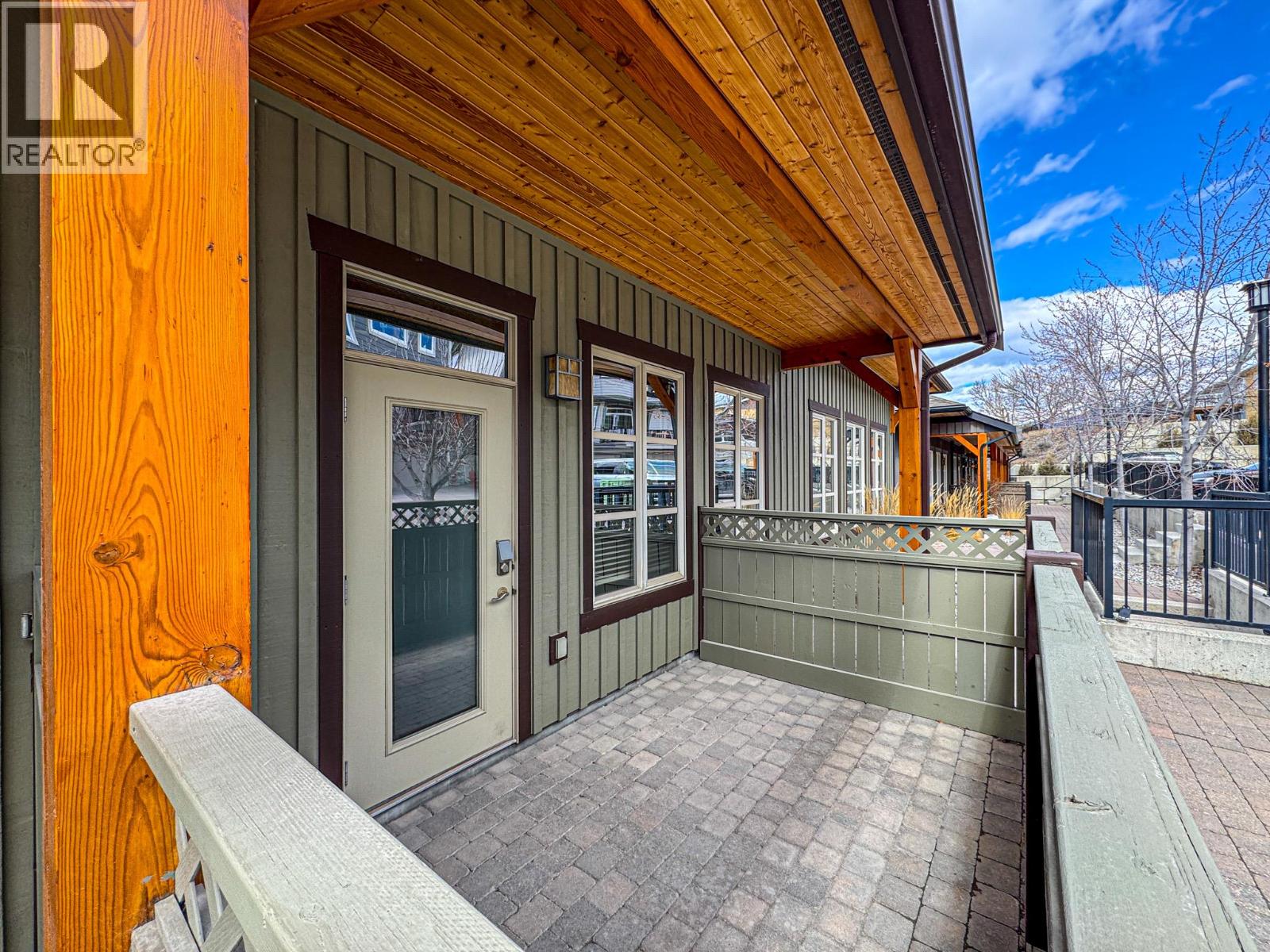 901 7TH Avenue Unit# 207, Invermere