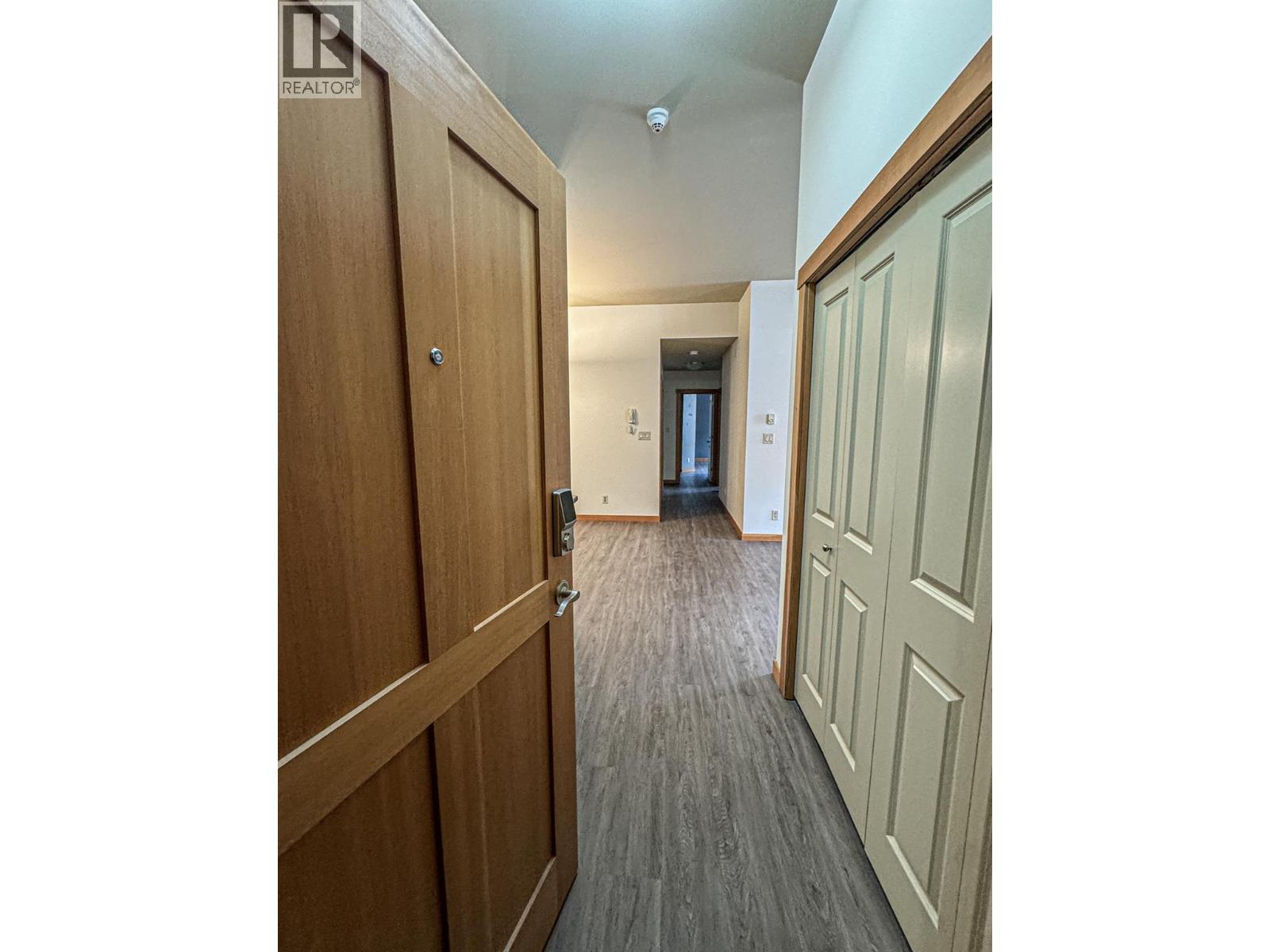 901 7TH Avenue Unit# 207, Invermere