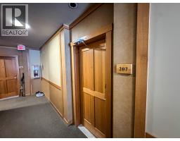 Living room - 901 7th Avenue Unit# 207, Invermere, BC V0A1K4 Photo 8