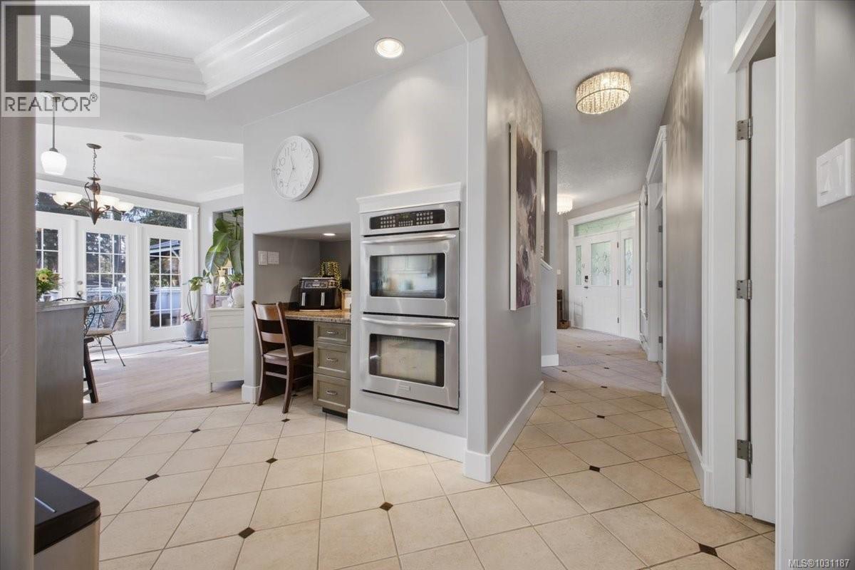 1971 Woodridge Rd, Nanaimo