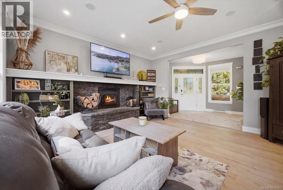 1971 Woodridge Rd, Nanaimo