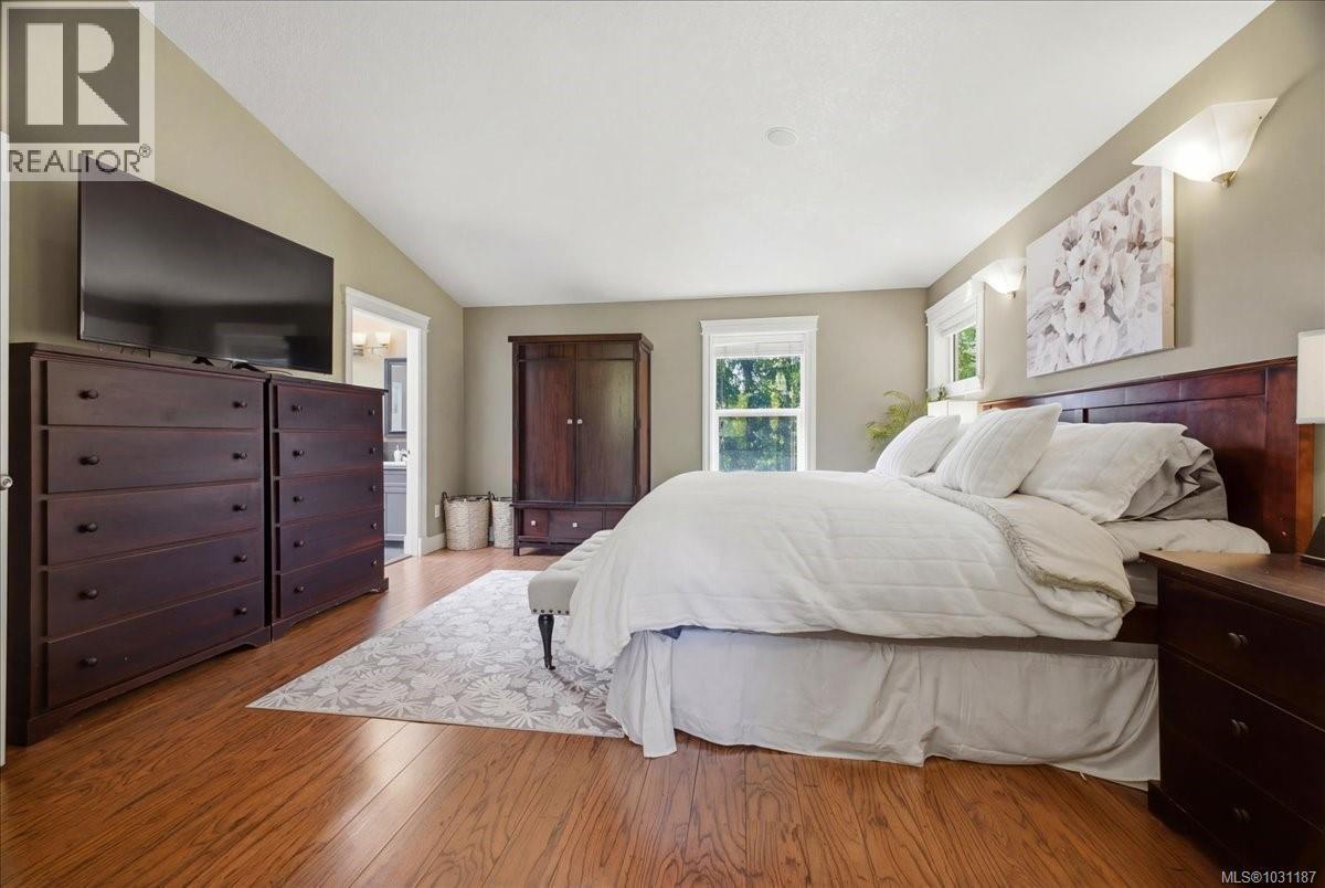 1971 Woodridge Rd, Nanaimo