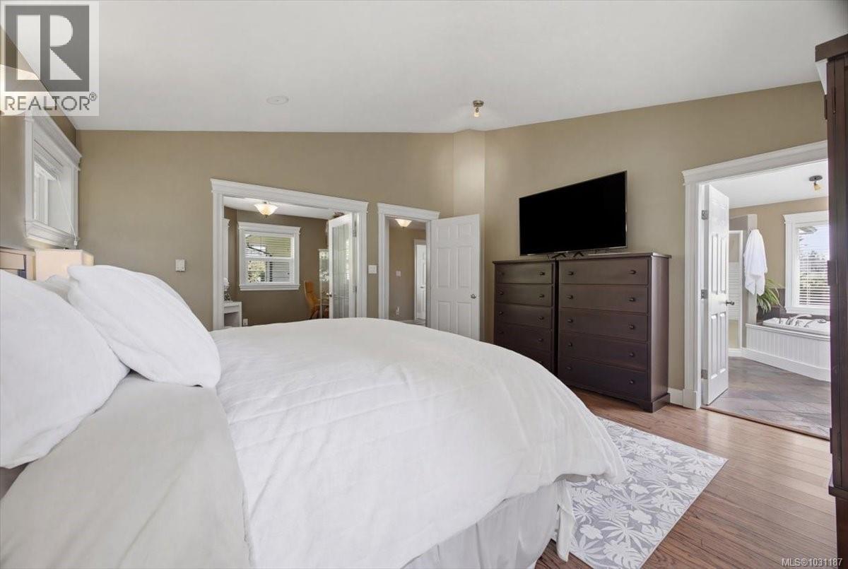 1971 Woodridge Rd, Nanaimo