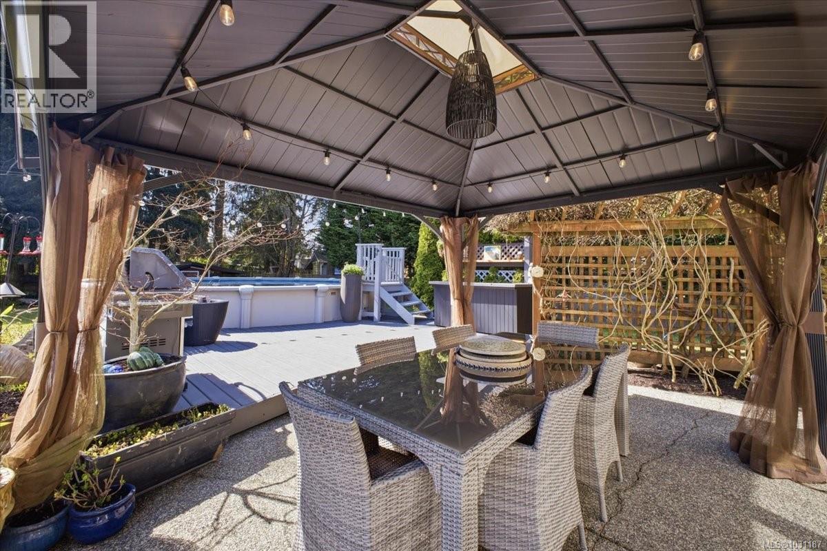 1971 Woodridge Rd, Nanaimo