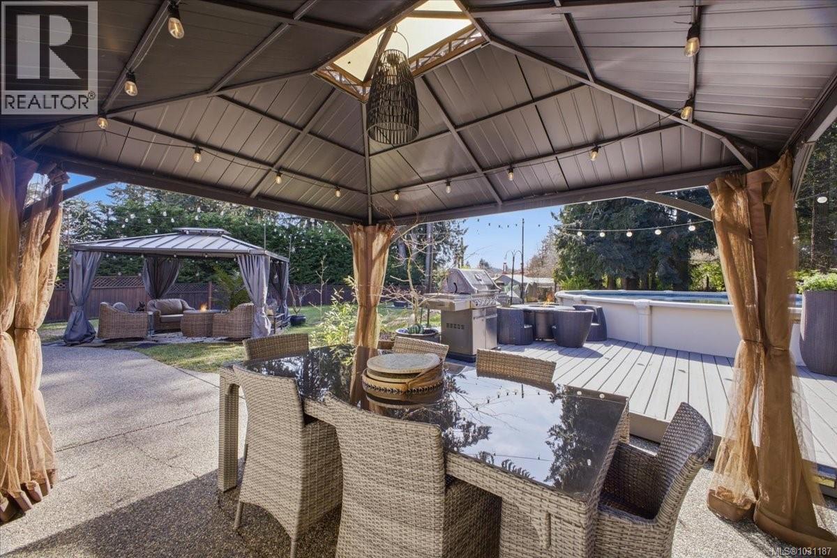 1971 Woodridge Rd, Nanaimo