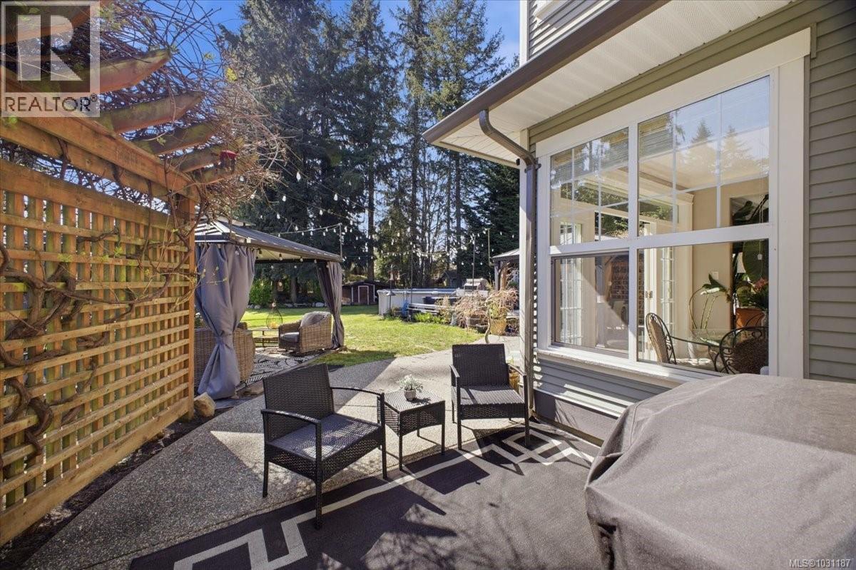 1971 Woodridge Rd, Nanaimo