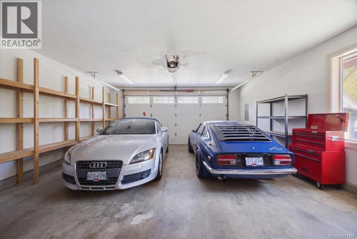 1971 Woodridge Rd, Nanaimo